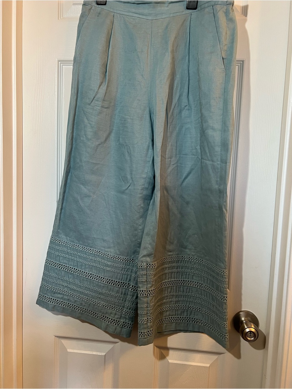 🦋 Light Teal Wide-Leg Crochet Hem Pants Size medium